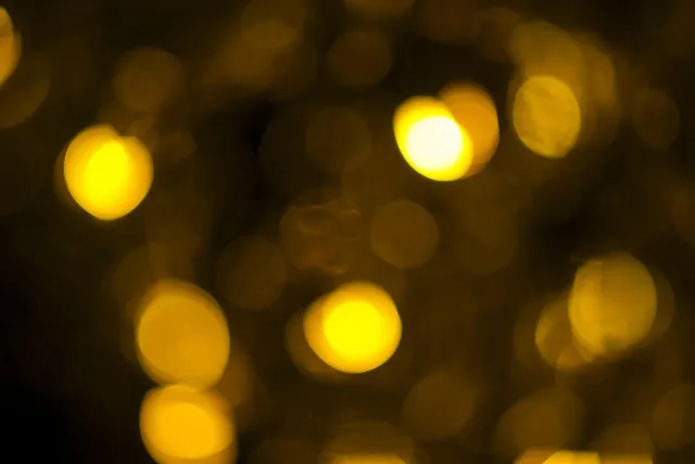 Wisząca lampa szklana “CICCIO” – niepowtarzalna i stylowa
