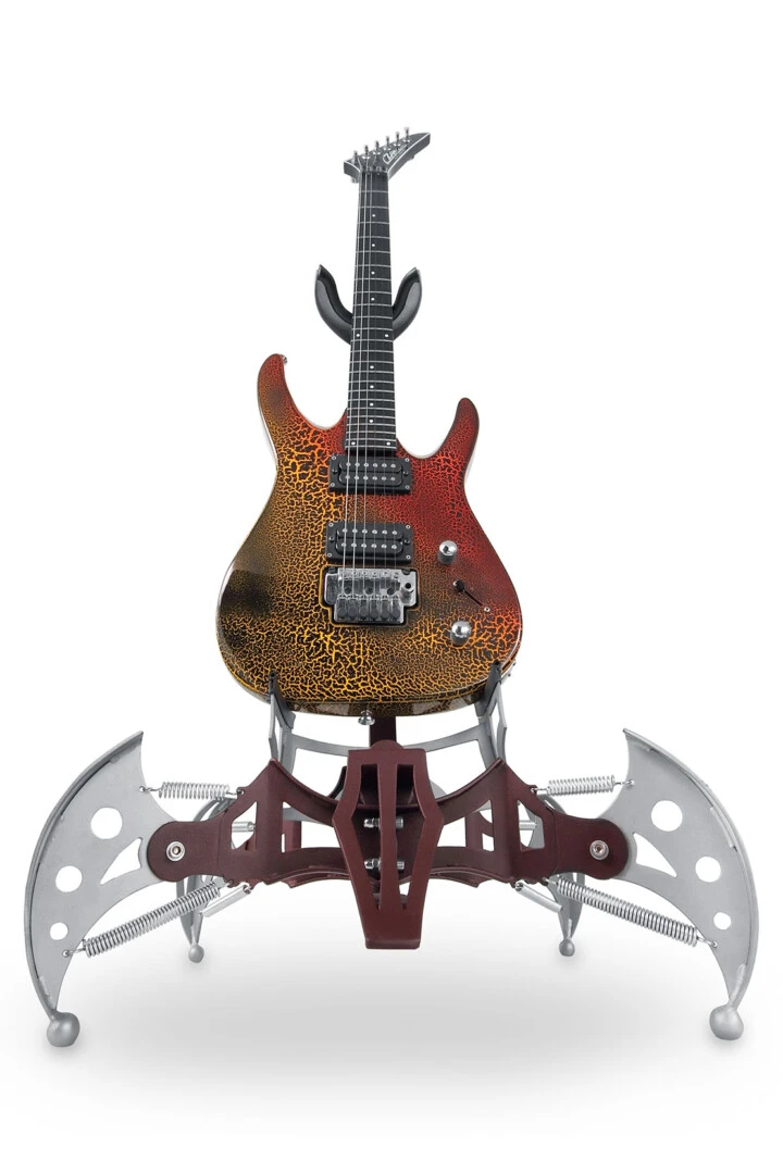 Statyw pod gitarę dość nietypowy. Wykonany ręcznie
